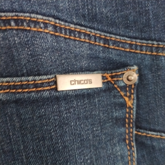 Chico's the So Lifting Slim Leg Dark Wash Jeans 2.5 - Picture 5 of 10